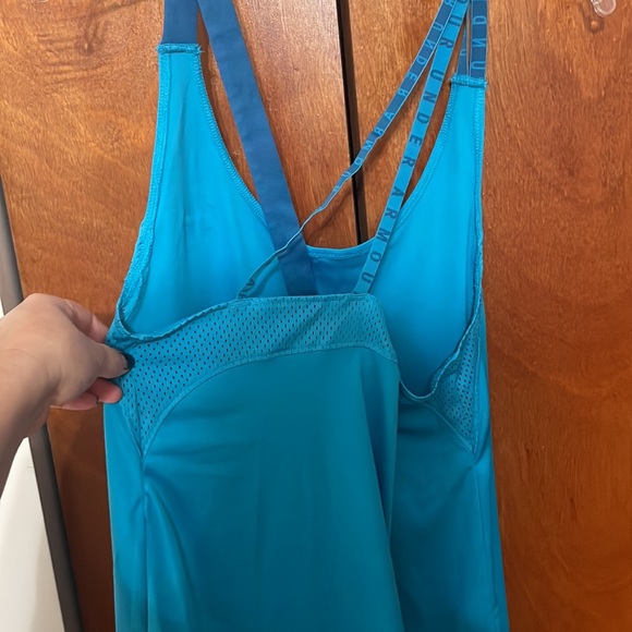 Womens Under Armor Heat Gear tank top, no tags never worn - Picture 3 of 3